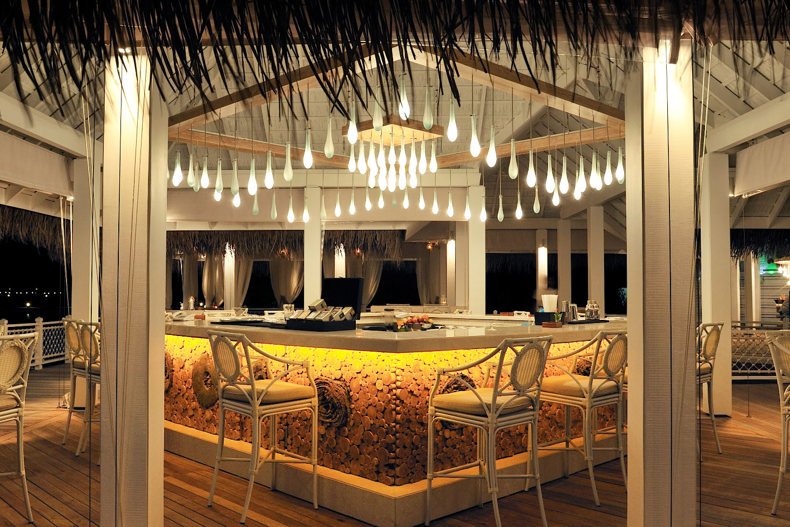 Ayada Maldives Dining Ocean Breeze Restaurant (14)